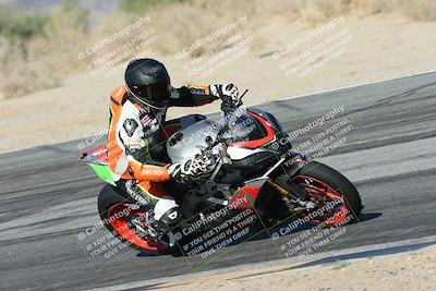 media/Dec-01-2025-Moto Forza (Mon) [[2daa91e15f]]/2-Intermediate Group/Session 4 Turn 9/